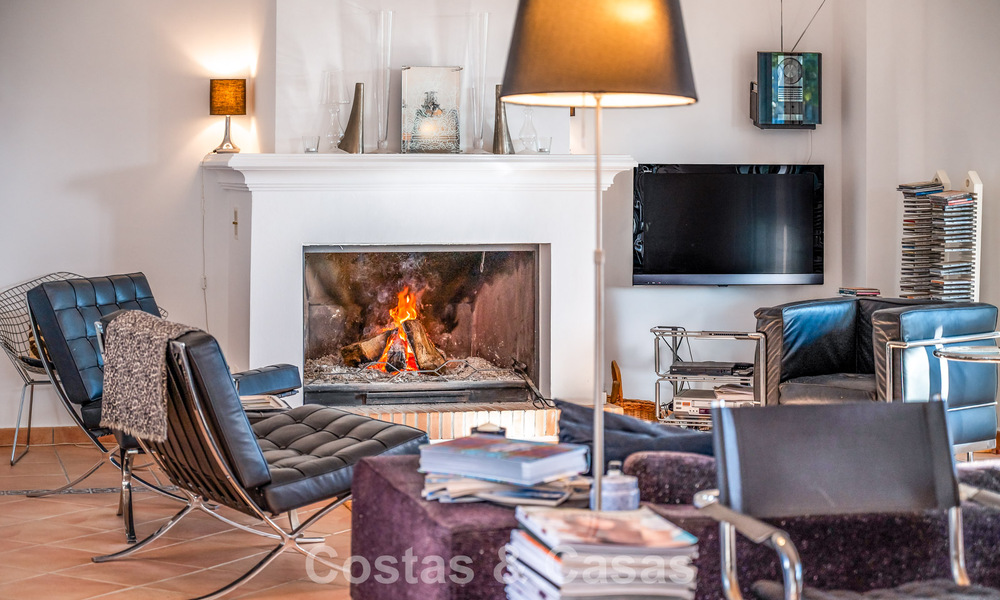 Authentic Andalusian villa with idyllic, panoramic golf views for sale in Sotogrande Alto, Costa del Sol 795197