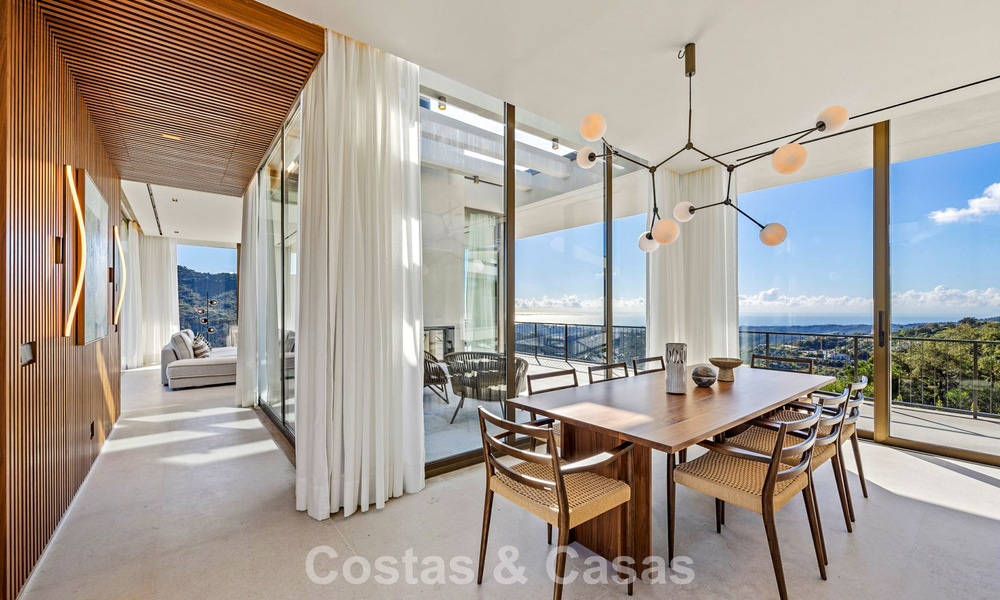 Boomerang-designed villa for sale in the green hills of Marbella - Benahavís with views over the hills and the sea 795249