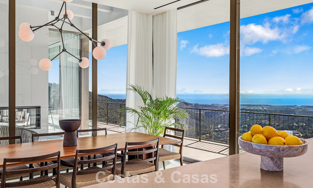 Boomerang-designed villa for sale in the green hills of Marbella - Benahavís with views over the hills and the sea 795252