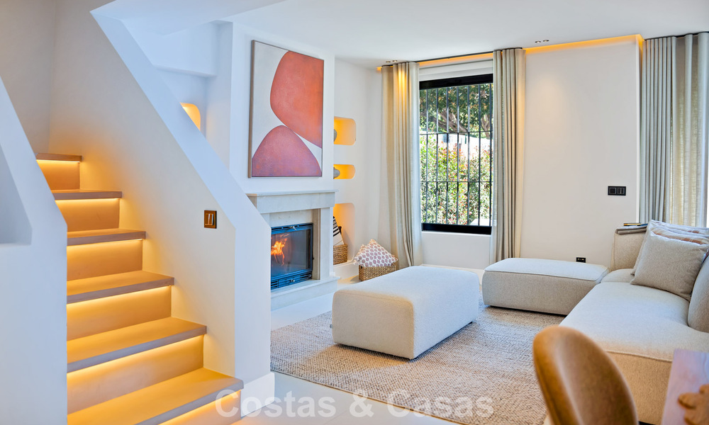 Stylishly modernised townhouse for sale within walking distance of the beach in Puerto Banús, Marbella 795322