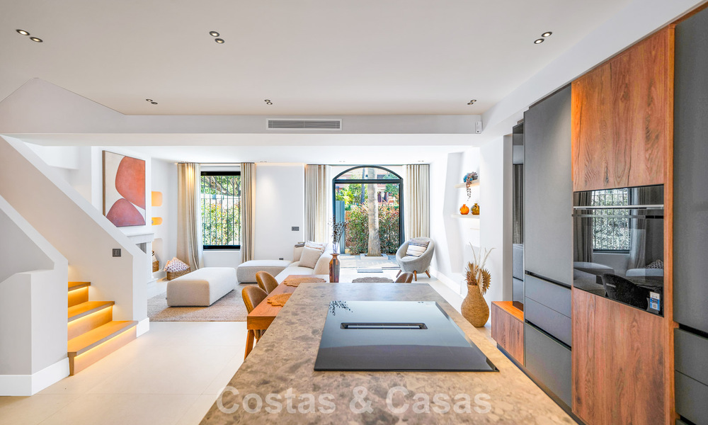 Stylishly modernised townhouse for sale within walking distance of the beach in Puerto Banús, Marbella 795326