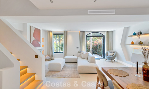 Stylishly modernised townhouse for sale within walking distance of the beach near Puerto Banús, Marbella 795613