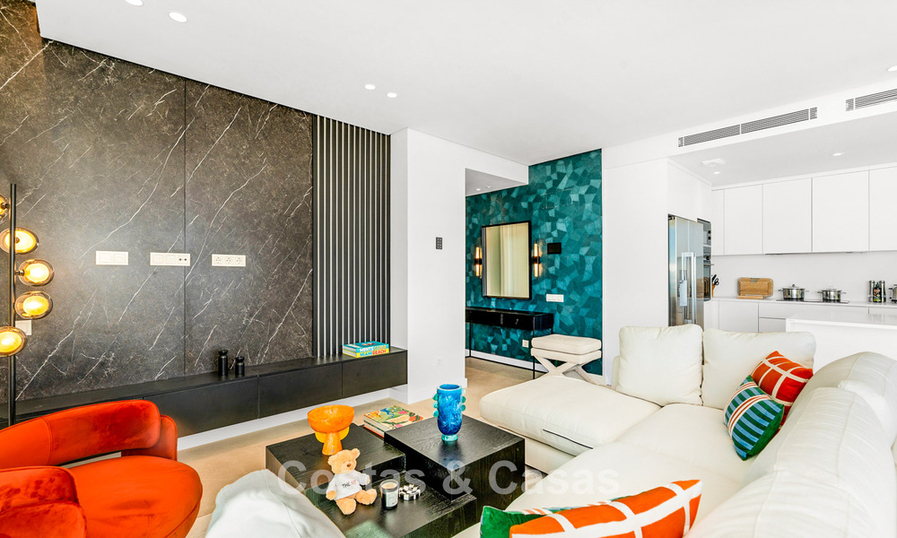 Move-in ready, avant-garde apartment with sublime sea views for sale just minutes from Marbella town 795358