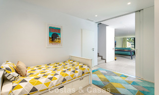 Move-in ready, modern villa within walking distance of a golf clubhouse on the New Golden Mile between Marbella and Estepona 795390 