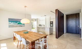 Move-in ready, modern villa within walking distance of a golf clubhouse on the New Golden Mile between Marbella and Estepona 795394 