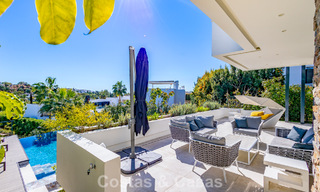 Move-in ready, modern villa within walking distance of a golf clubhouse on the New Golden Mile between Marbella and Estepona 795397 