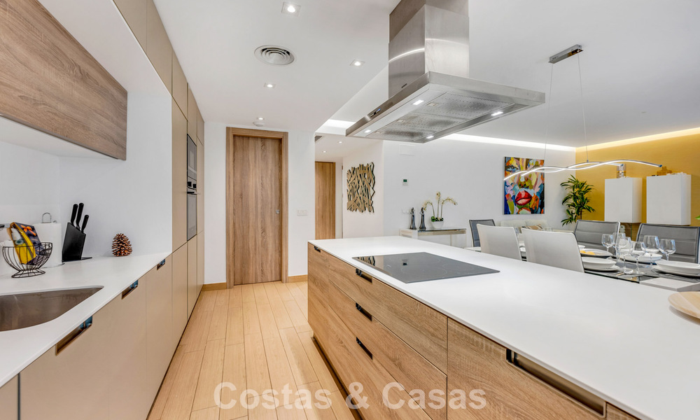 Contemporary garden apartment for sale within walking distance of the beach and Puerto Banús, Marbella 795713