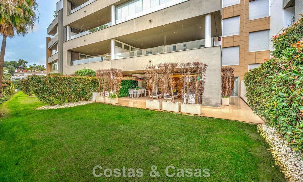 Contemporary garden apartment for sale within walking distance of the beach and Puerto Banús, Marbella 795718