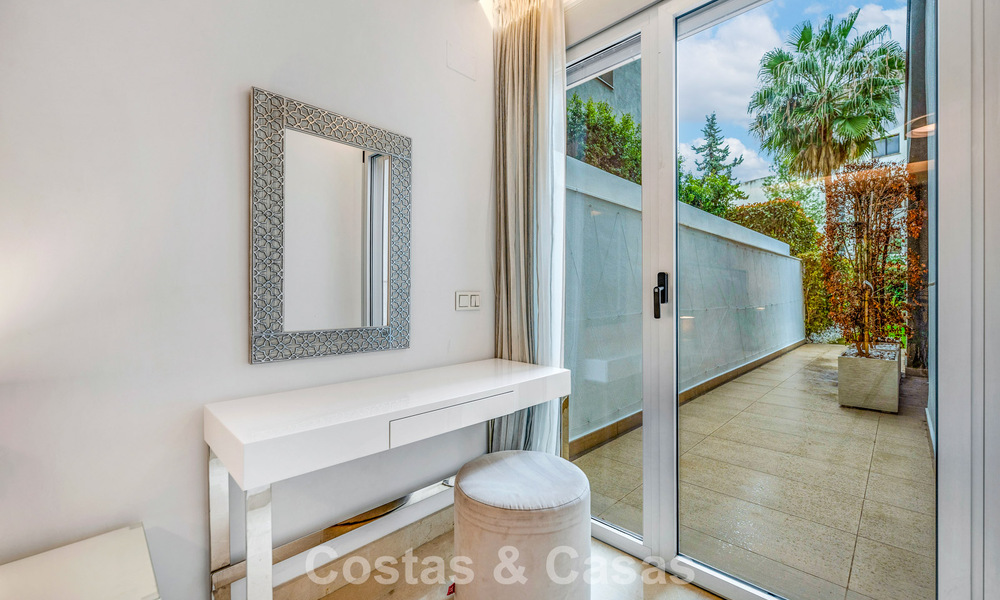 Contemporary garden apartment for sale within walking distance of the beach and Puerto Banús, Marbella 795734