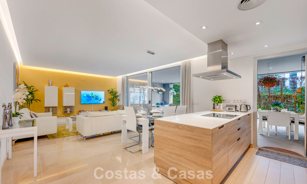 Contemporary garden apartment for sale within walking distance of the beach and Puerto Banús, Marbella 795740