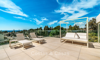 First-class duplex penthouse for sale at walking distance to the beach en Puerto Banus on Marbella’s Golden Mile 796071 