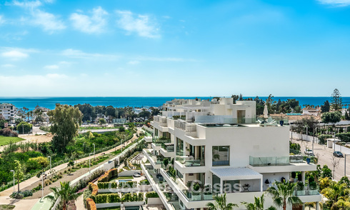 First-class duplex penthouse for sale at walking distance to the beach en Puerto Banus on Marbella’s Golden Mile 796072