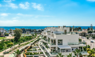 First-class duplex penthouse for sale at walking distance to the beach en Puerto Banus on Marbella’s Golden Mile 796072 