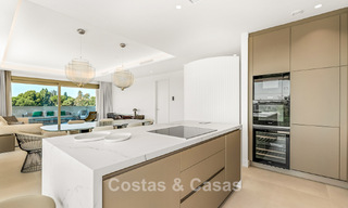 Sophisticated luxury apartment for sale with panoramic views on Marbella’s Golden Mile near the beach and Puerto Banús 796001 