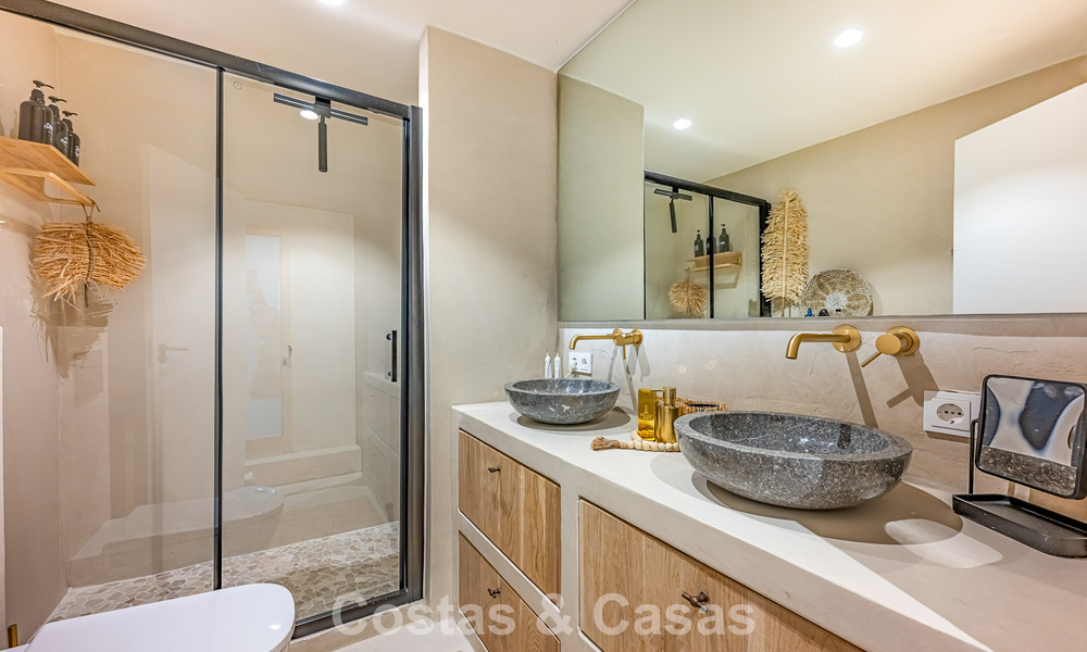 Beautifully renovated boho-chic style villa for sale in Nueva Andalucía, Marbella 795803