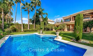 Elegant Andalusian luxury villa with large garden for sale in Nueva Andalucía’s Golf Valley, Marbella 795402 