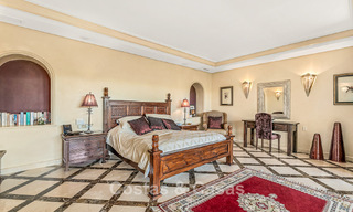 Elegant Andalusian luxury villa with large garden for sale in Nueva Andalucía’s Golf Valley, Marbella 795412 