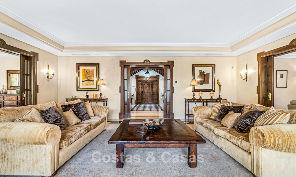 Elegant Andalusian luxury villa with large garden for sale in Nueva Andalucía’s Golf Valley, Marbella 795416
