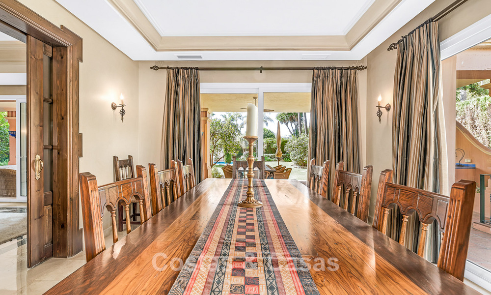 Elegant Andalusian luxury villa with large garden for sale in Nueva Andalucía’s Golf Valley, Marbella 795421