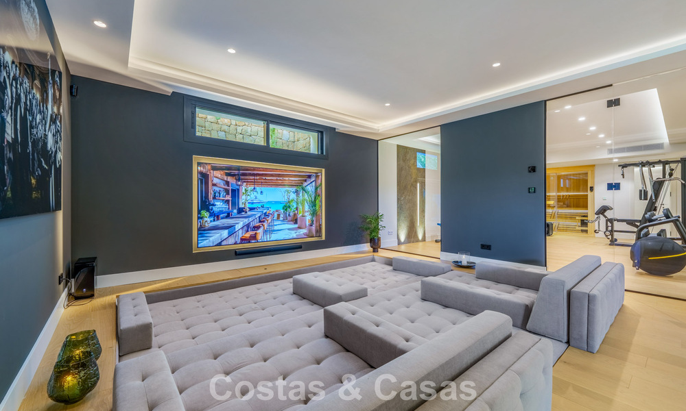 Elegant designer villa with panoramic views for sale over the golf valley of Nueva Andalucía, Marbella 795659