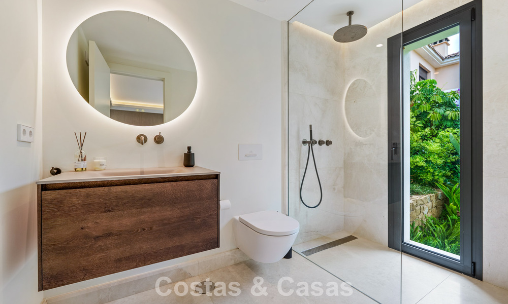 Elegant designer villa with panoramic views for sale over the golf valley of Nueva Andalucía, Marbella 795665