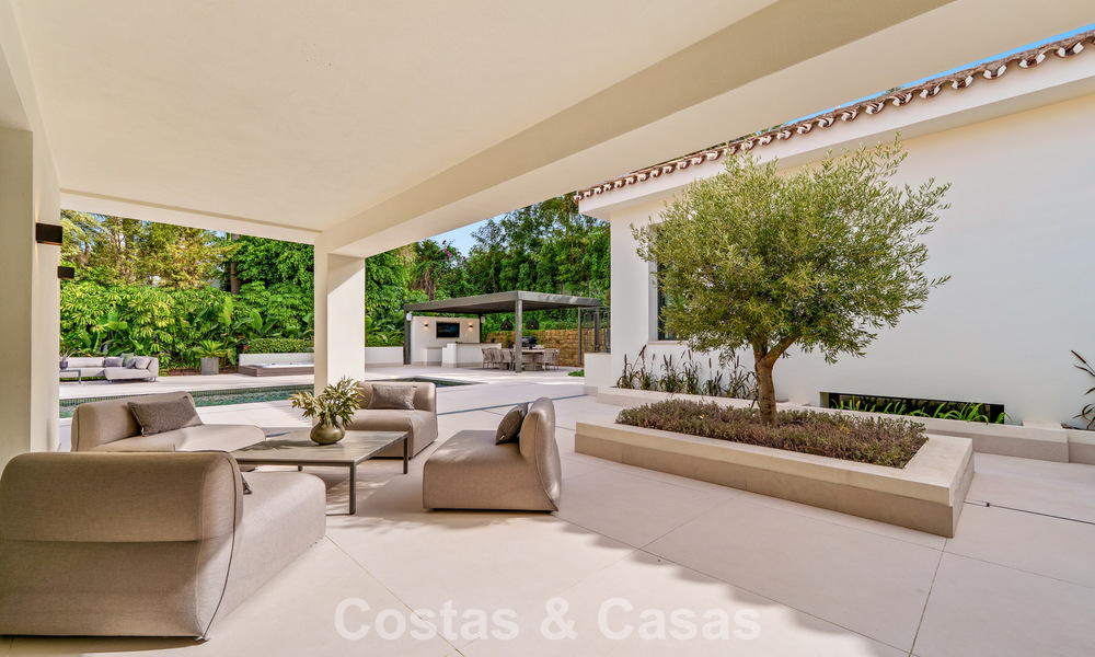Elegant designer villa with panoramic views for sale over the golf valley of Nueva Andalucía, Marbella 795675