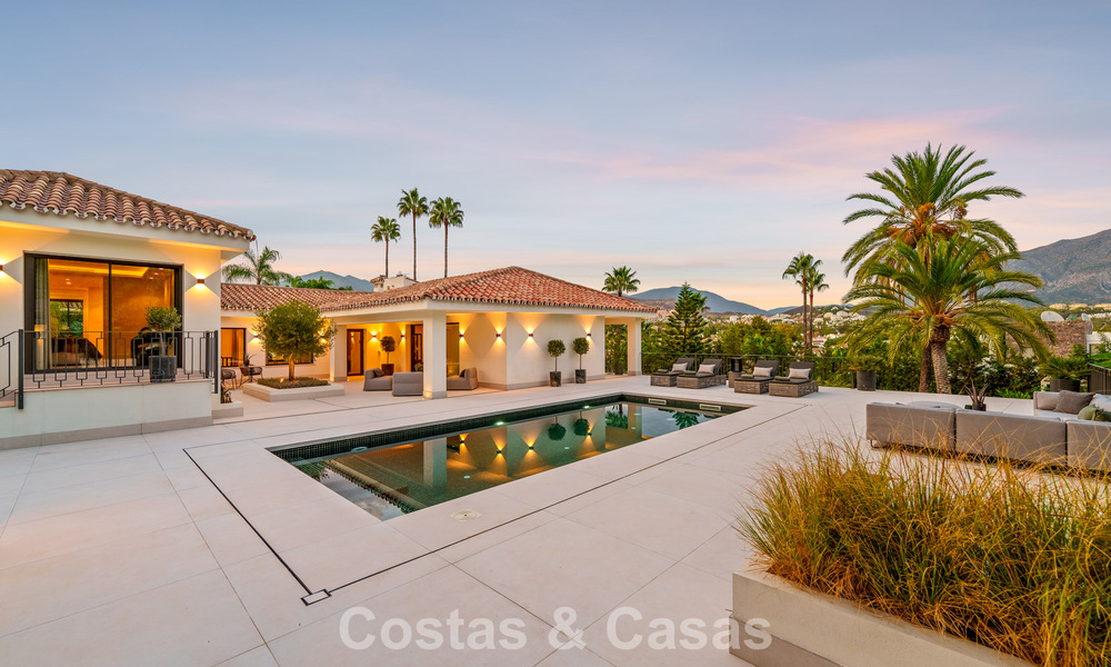 Elegant designer villa with panoramic views for sale over the golf valley of Nueva Andalucía, Marbella 795678