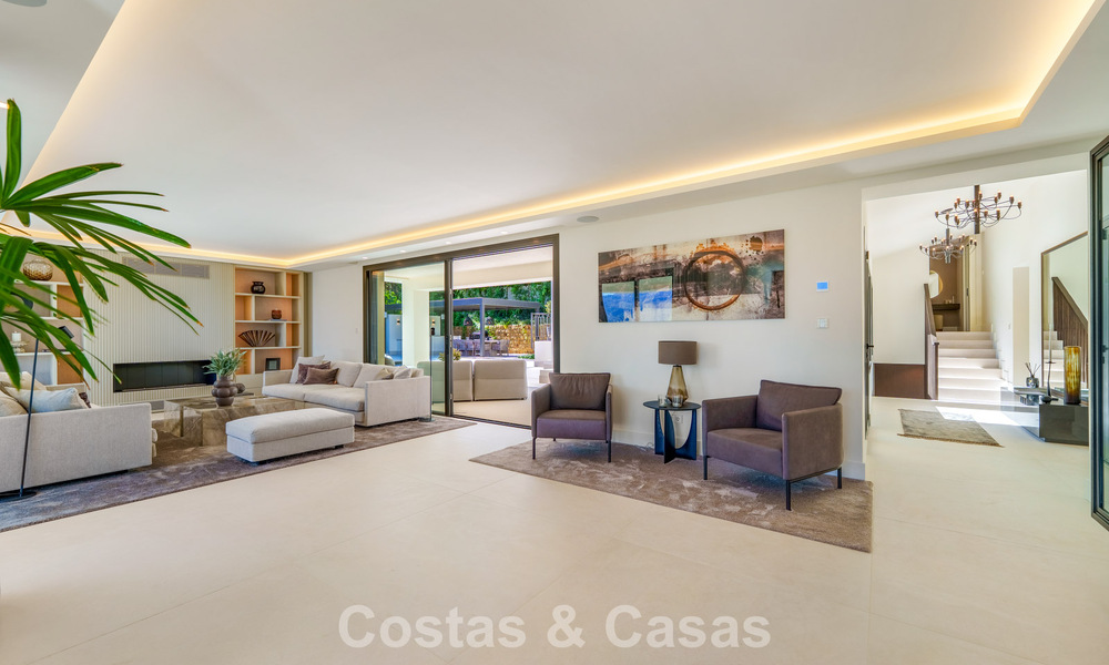Elegant designer villa with panoramic views for sale over the golf valley of Nueva Andalucía, Marbella 795688