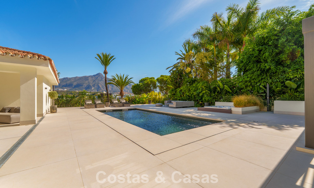 Elegant designer villa with panoramic views for sale over the golf valley of Nueva Andalucía, Marbella 795697