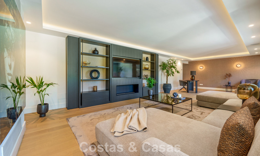 Elegant designer villa with panoramic views for sale over the golf valley of Nueva Andalucía, Marbella 795710