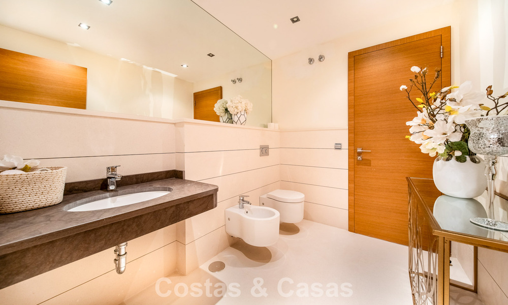 Luxuriously renovated villa for sale just a stone’s throw from the golf course in Guadalmina Alta, Marbella 795865