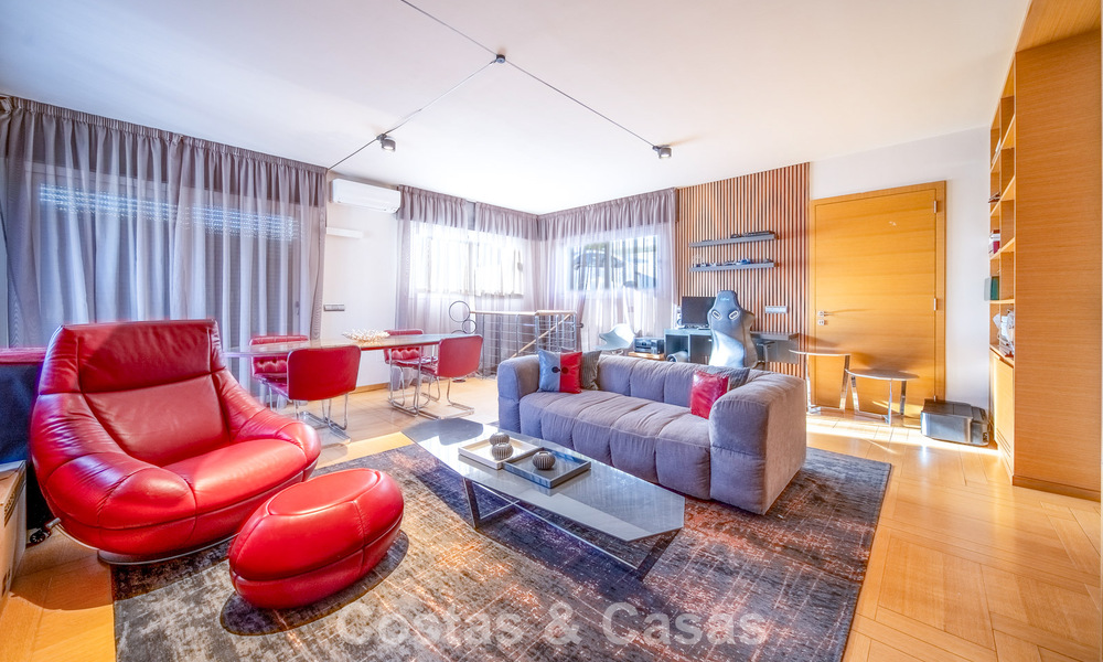 Luxuriously renovated villa for sale just a stone’s throw from the golf course in Guadalmina Alta, Marbella 795866