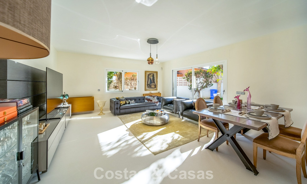 Luxuriously renovated villa for sale just a stone’s throw from the golf course in Guadalmina Alta, Marbella 795870