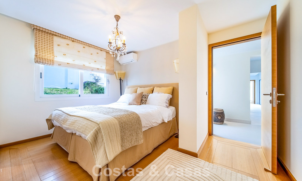 Luxuriously renovated villa for sale just a stone’s throw from the golf course in Guadalmina Alta, Marbella 795873