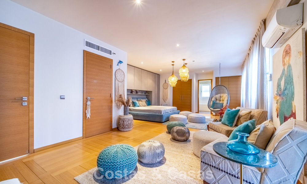 Luxuriously renovated villa for sale just a stone’s throw from the golf course in Guadalmina Alta, Marbella 795888