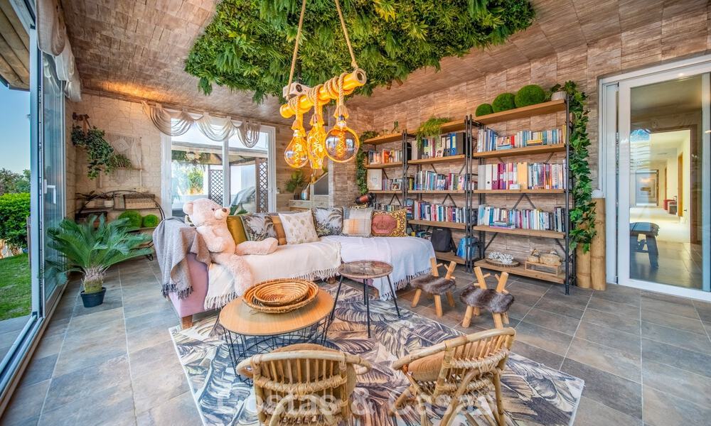 Luxuriously renovated villa for sale just a stone’s throw from the golf course in Guadalmina Alta, Marbella 795899