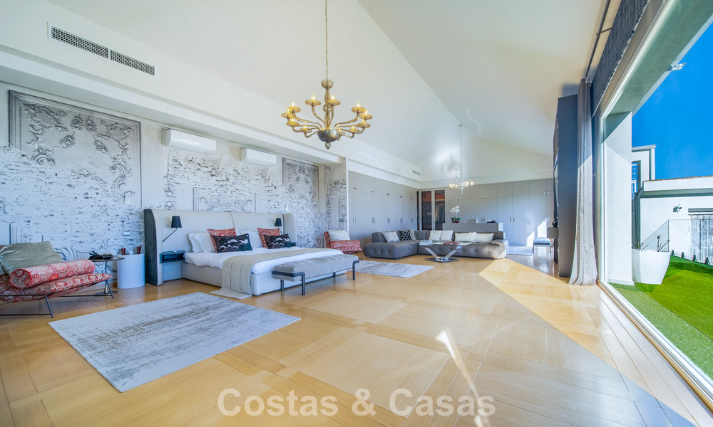 Luxuriously renovated villa for sale just a stone’s throw from the golf course in Guadalmina Alta, Marbella 795906