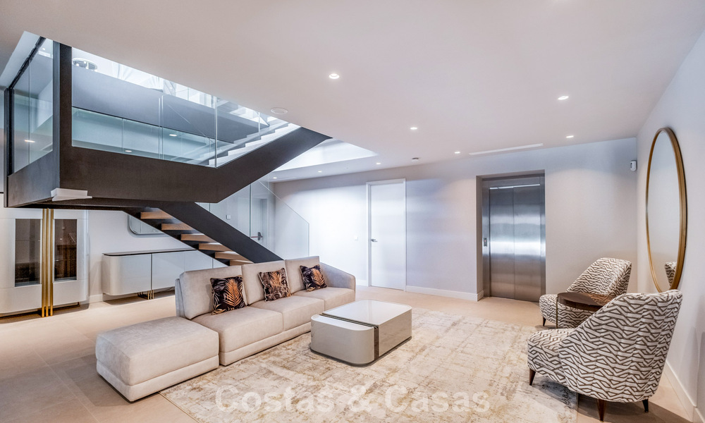 High-end modern villa with panoramic views for sale on the New Golden Mile between Puerto Banús and Estepona 795760
