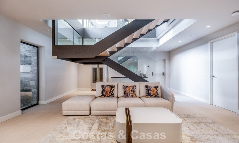 High-end modern villa with panoramic views for sale on the New Golden Mile between Puerto Banús and Estepona 795761