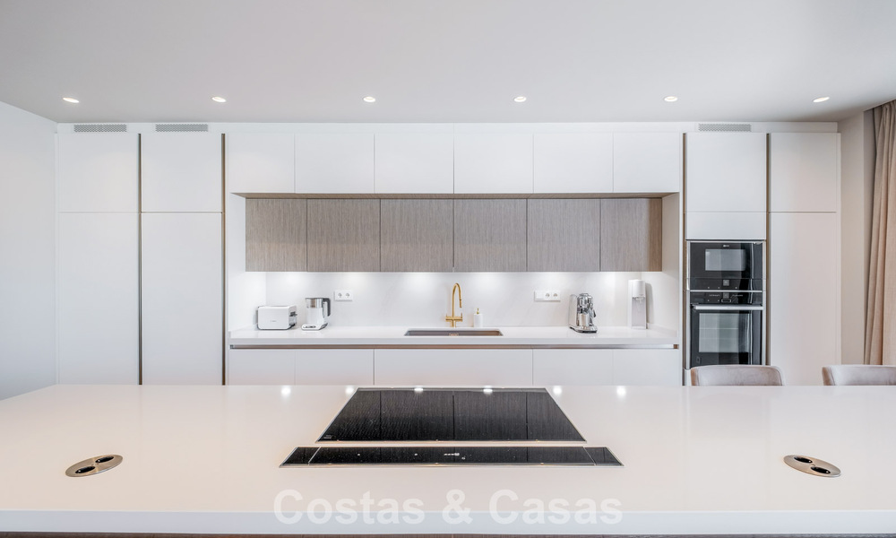 High-end modern villa with panoramic views for sale on the New Golden Mile between Puerto Banús and Estepona 795767