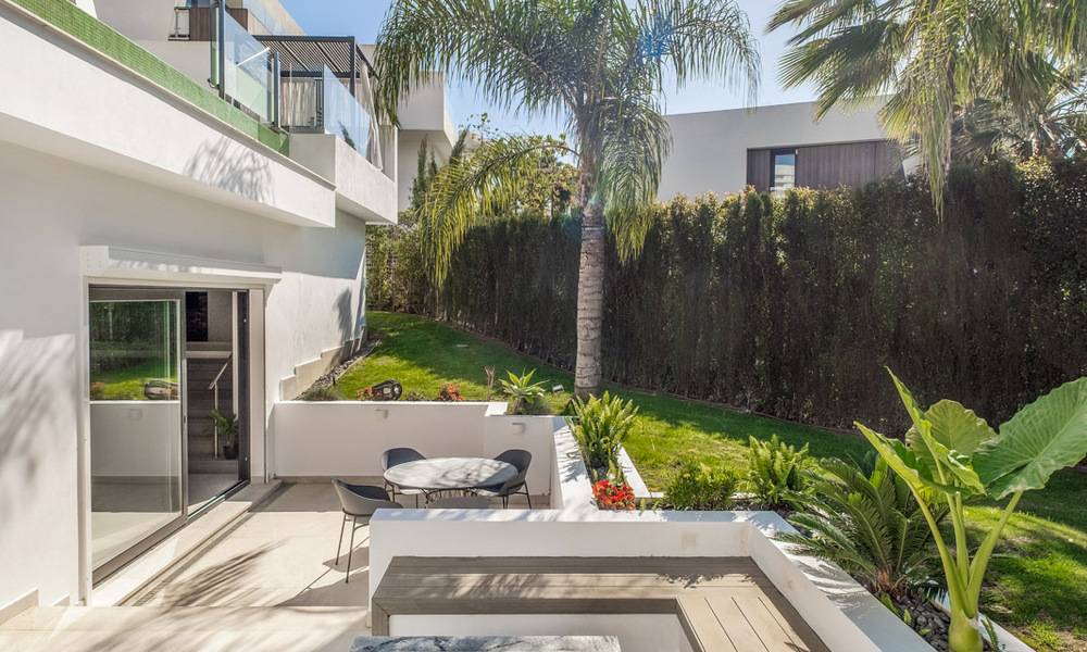 High-end modern villa with panoramic views for sale on the New Golden Mile between Puerto Banús and Estepona 795776