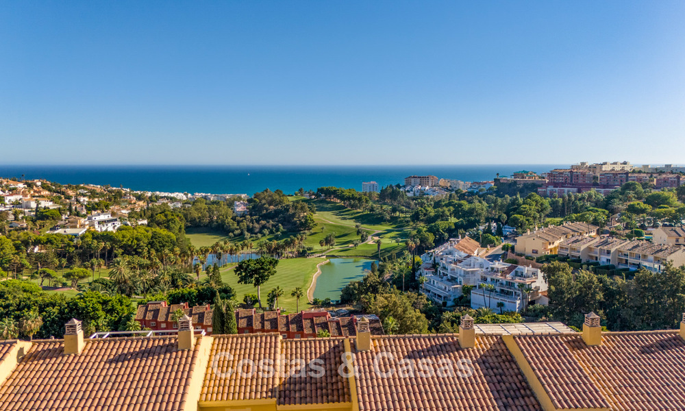 Exclusive new-build apartments with panoramic golf and sea views for sale in Benalmádena, Costa del Sol 795440