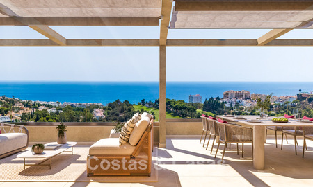 Exclusive new-build apartments with panoramic golf and sea views for sale in Benalmádena, Costa del Sol 795443