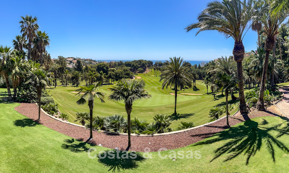 Exclusive new-build apartments with panoramic golf and sea views for sale in Benalmádena, Costa del Sol 795448