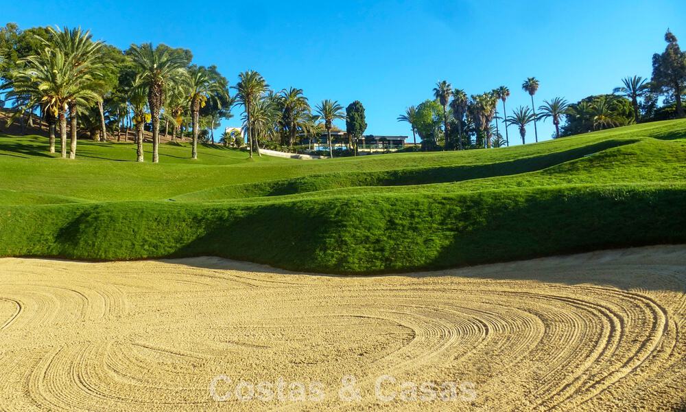 Exclusive new-build apartments with panoramic golf and sea views for sale in Benalmádena, Costa del Sol 795450