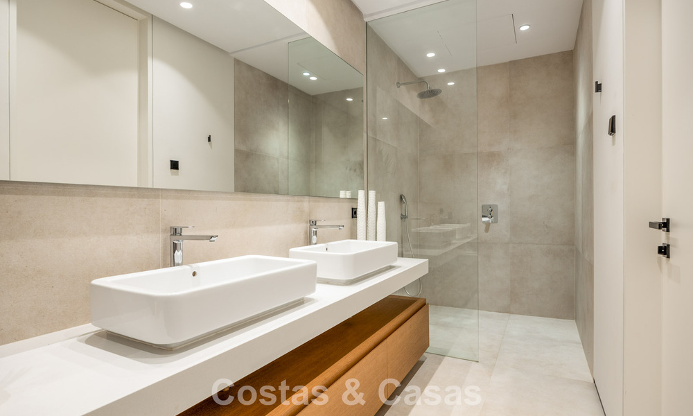 Spectacular contemporary luxury villa for sale with sea view in El Madroñal, Marbella - Benahavís 796245