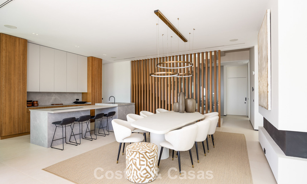 Spectacular contemporary luxury villa for sale with sea view in El Madroñal, Marbella - Benahavís 796279