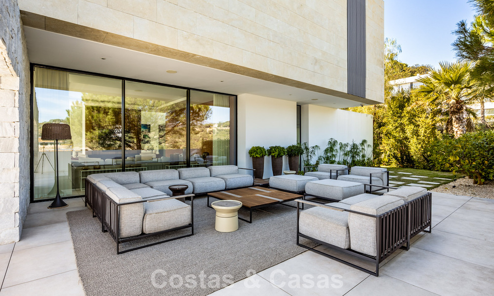 Spectacular contemporary luxury villa for sale with sea view in El Madroñal, Marbella - Benahavís 796283