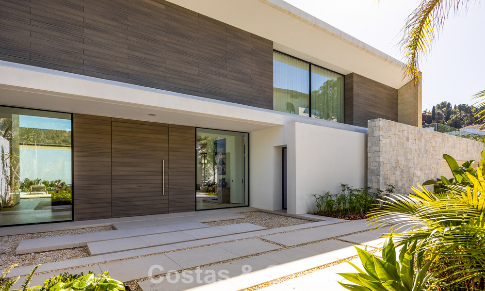 Spectacular contemporary luxury villa for sale with sea view in El Madroñal, Marbella - Benahavís 796284