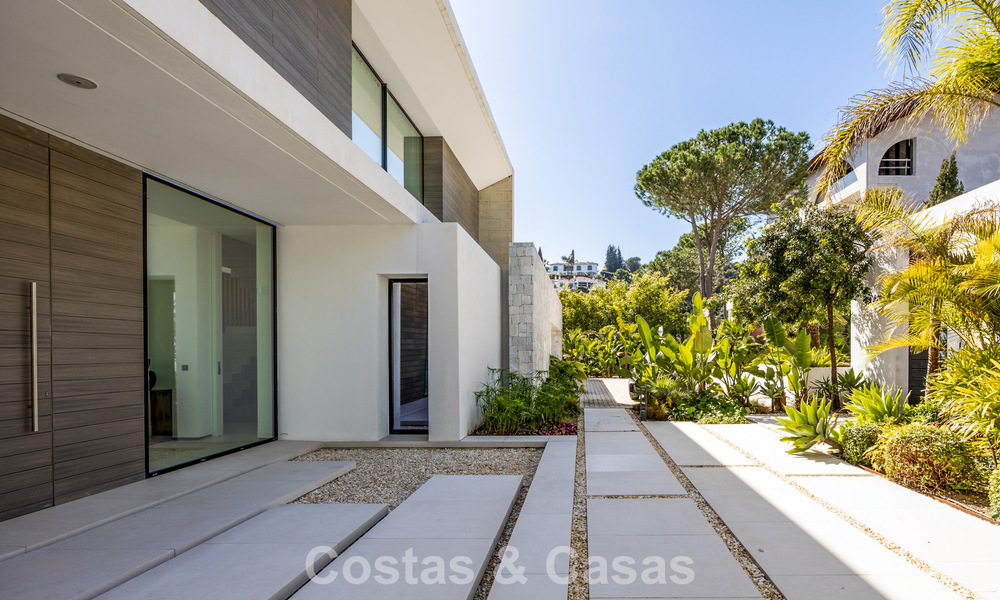 Spectacular contemporary luxury villa for sale with sea view in El Madroñal, Marbella - Benahavís 796285
